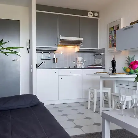 Apartment Modern W/balcony/port Views/nr Old Town Antibes