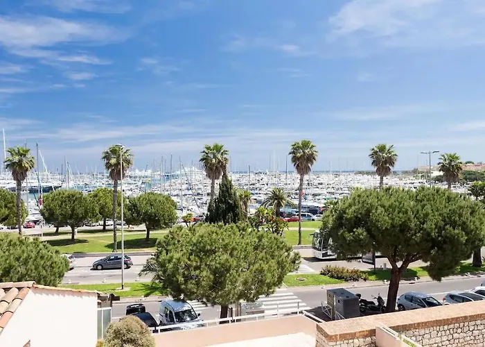 Lägenhet Modern W/balcony/port Views/nr Old Town Antibes